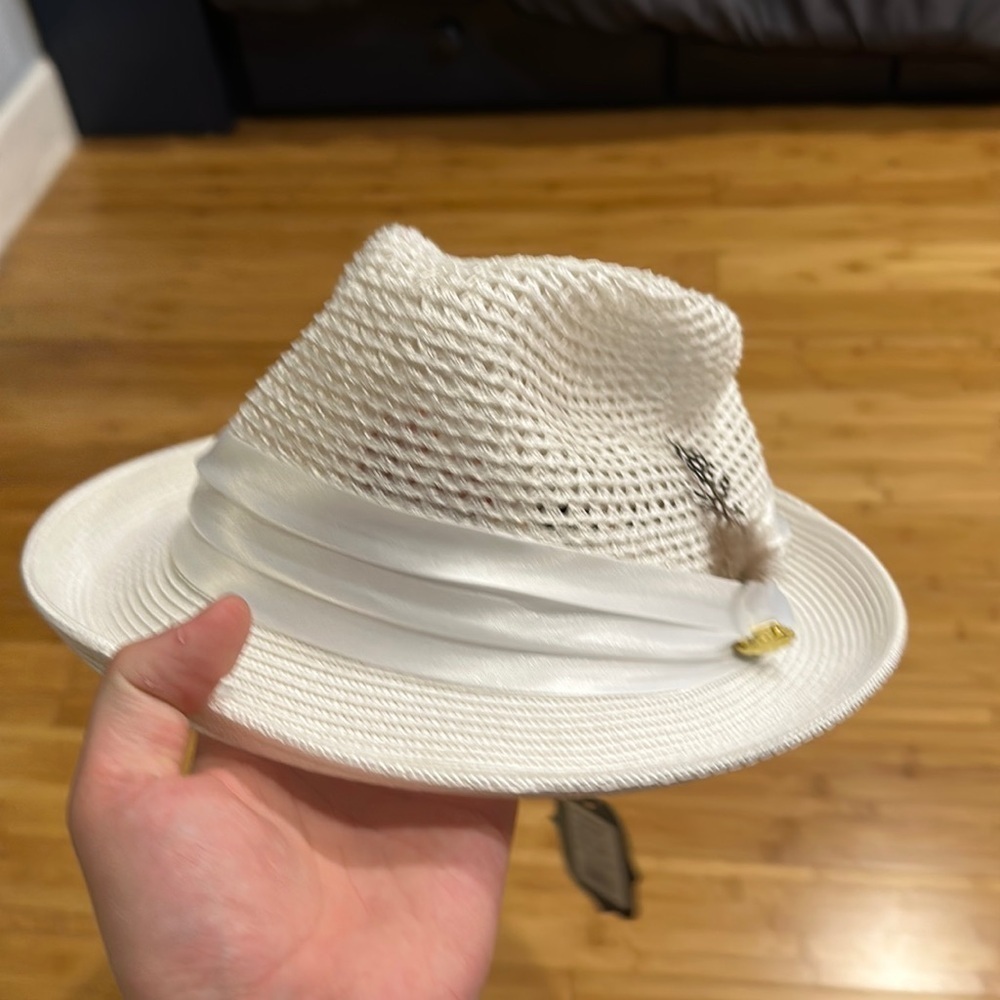 NWT Montique hat size XL men’s
